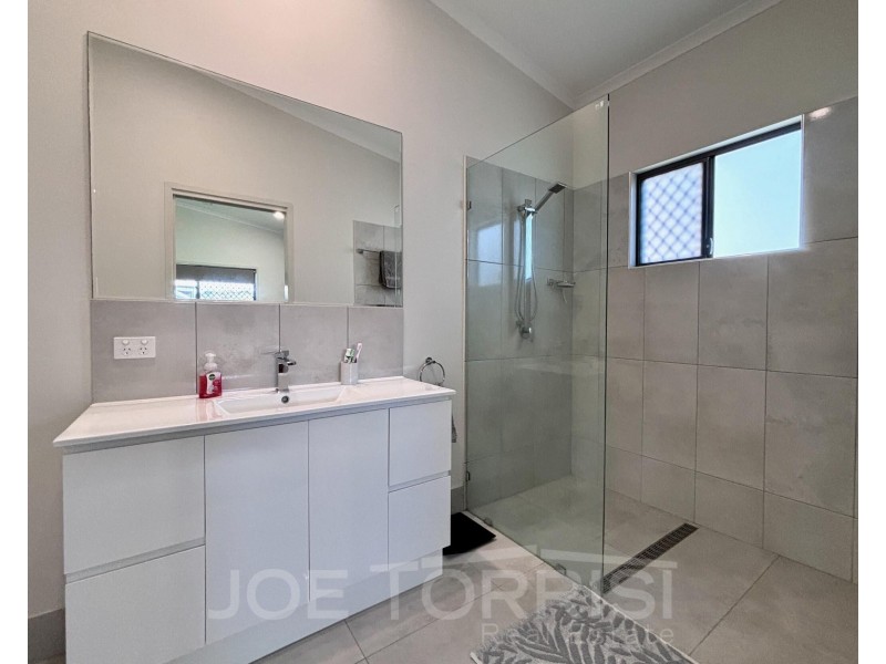 104 Macadamia Street, Mareeba QLD 4880