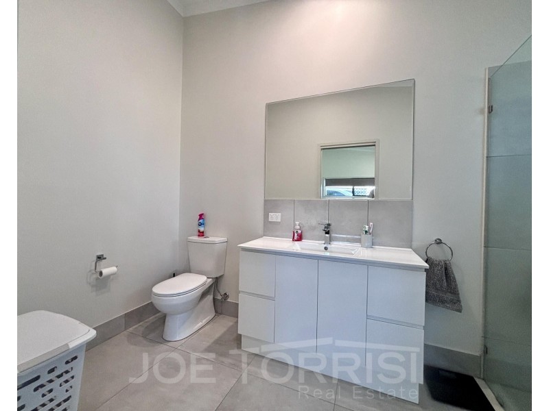 104 Macadamia Street, Mareeba QLD 4880