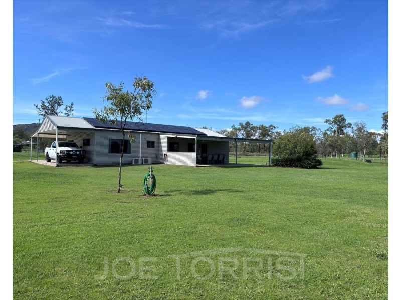 104 Macadamia Street, Mareeba QLD 4880