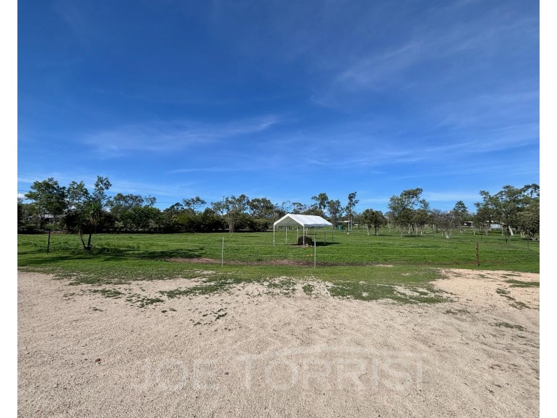 104 Macadamia Street, Mareeba QLD 4880