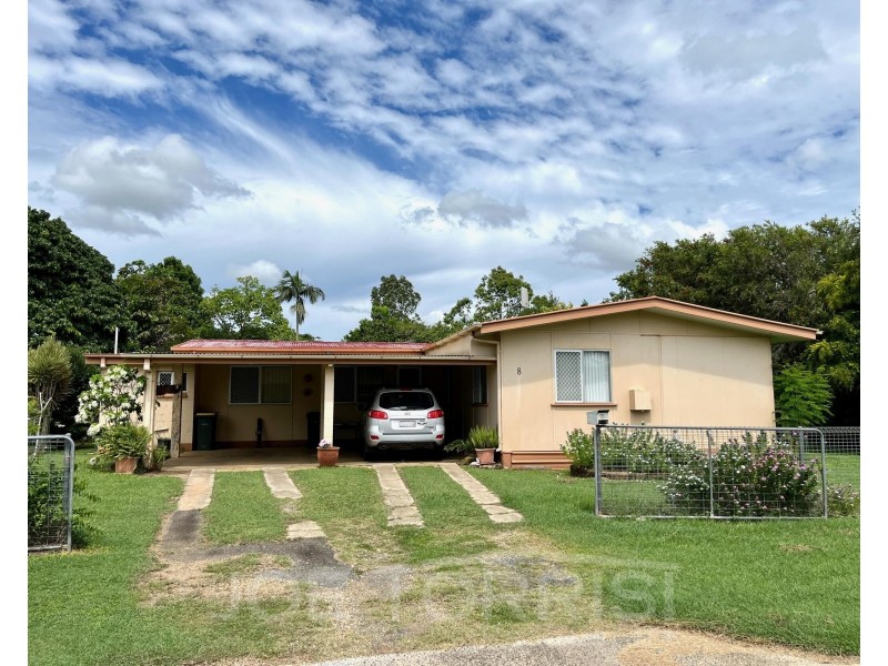 8 Beames Street, Mareeba QLD 4880