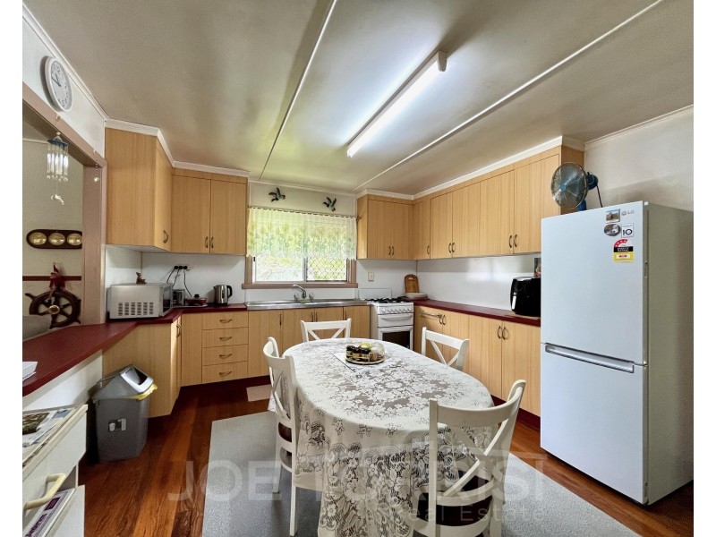 8 Beames Street, Mareeba QLD 4880