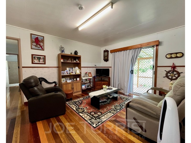 8 Beames Street, Mareeba QLD 4880