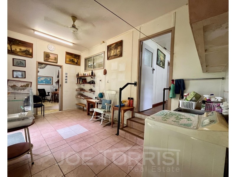 8 Beames Street, Mareeba QLD 4880