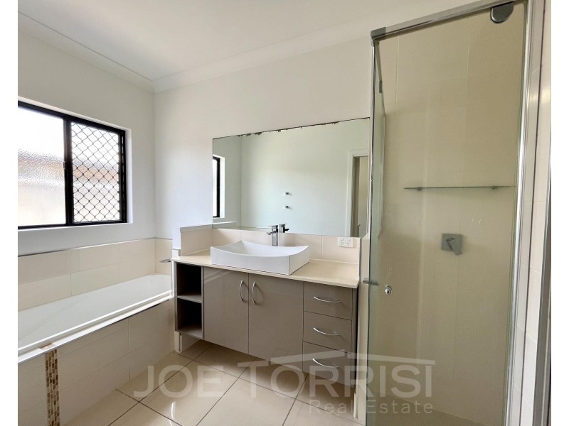 31 Amaroo Drive, Mareeba QLD 4880