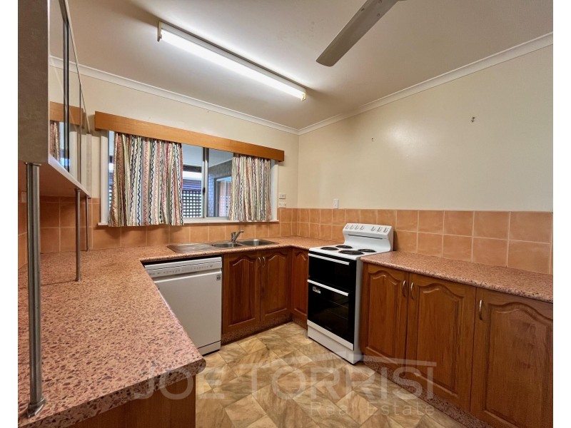 42 Martin Avenue, Mareeba QLD 4880