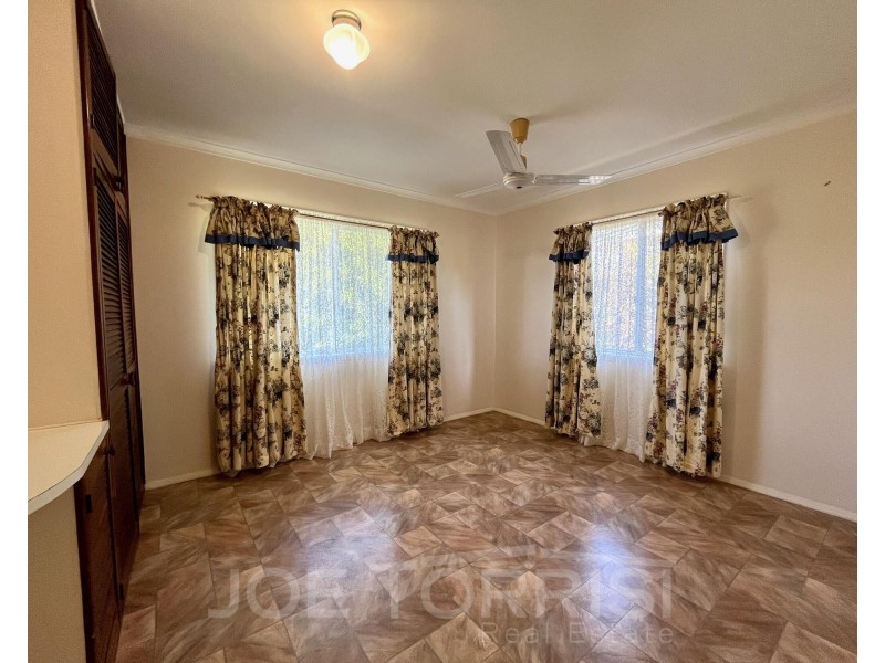 42 Martin Avenue, Mareeba QLD 4880