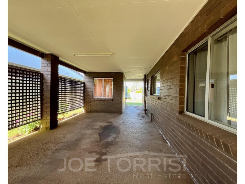 42 Martin Avenue, Mareeba QLD 4880