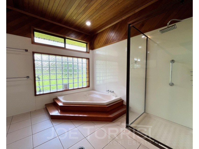 59 Coolamon Close, Mareeba QLD 4880