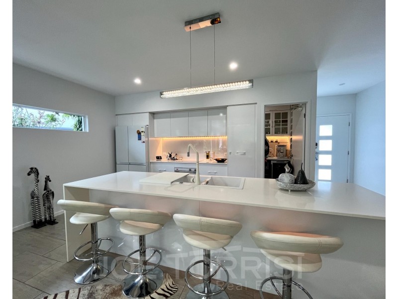 21 Yarrabee Close, Mareeba QLD 4880