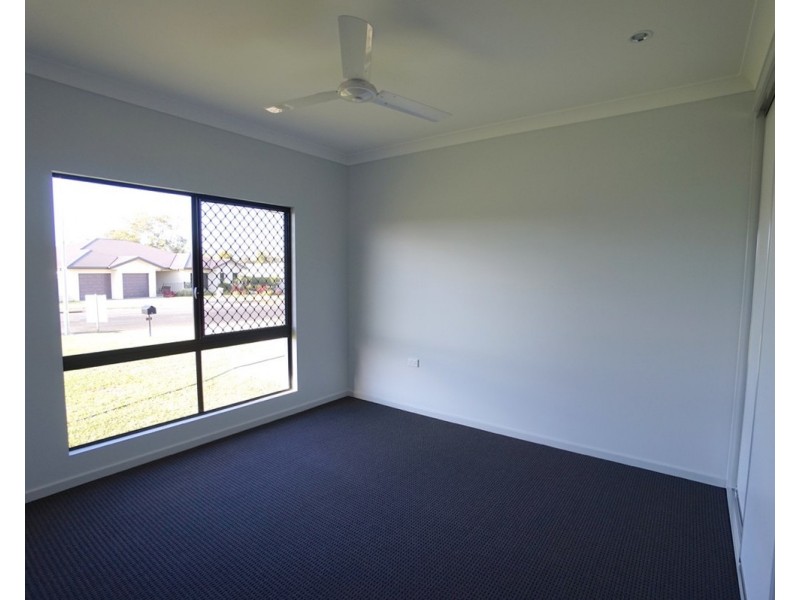 7 Sunbird Parade, Mareeba QLD 4880