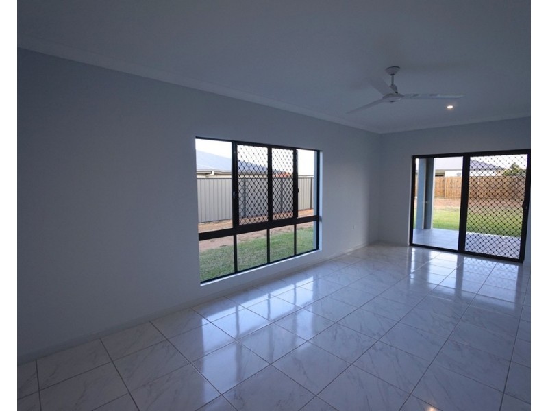 7 Sunbird Parade, Mareeba QLD 4880