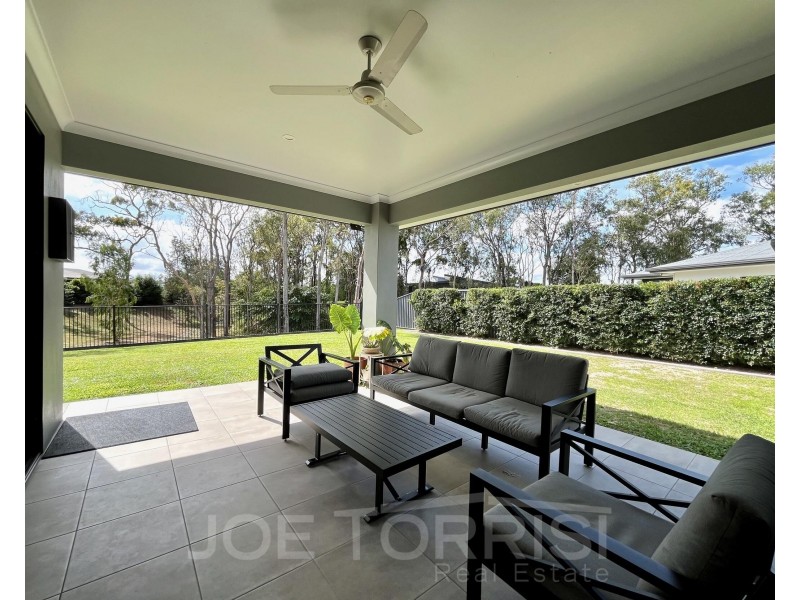 2D Yarrabee Close, Mareeba QLD 4880