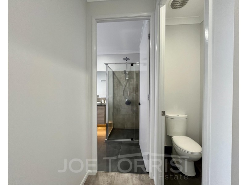 2D Yarrabee Close, Mareeba QLD 4880