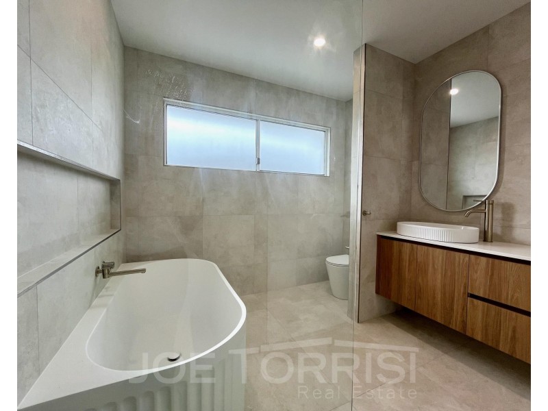 28 Jacana Close, Mareeba QLD 4880