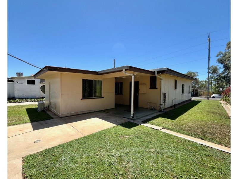 152 Constance Street, Mareeba QLD 4880