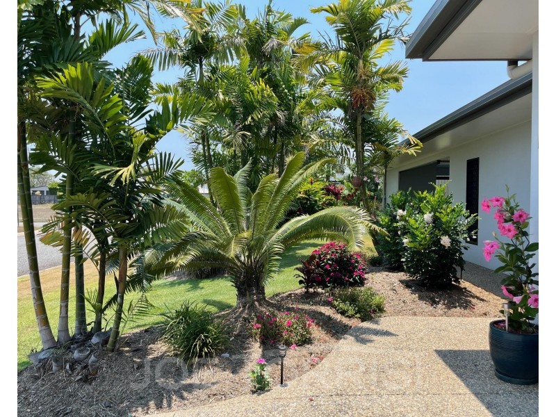 17 Sunbird Parade, Mareeba QLD 4880