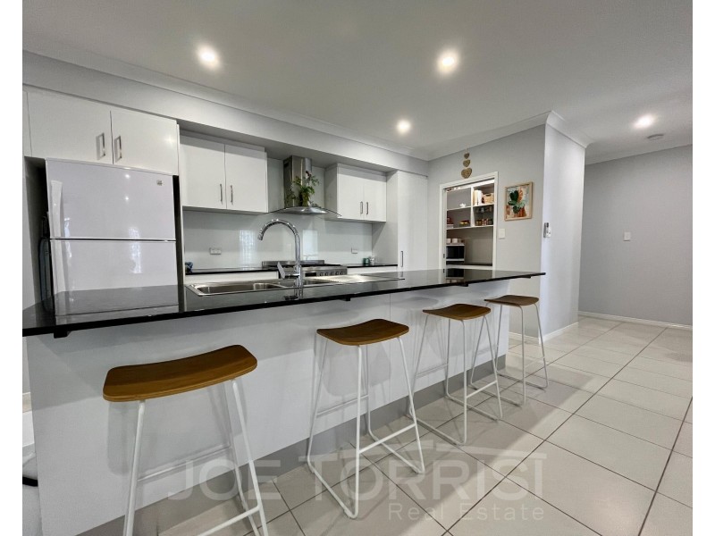 17 Sunbird Parade, Mareeba QLD 4880
