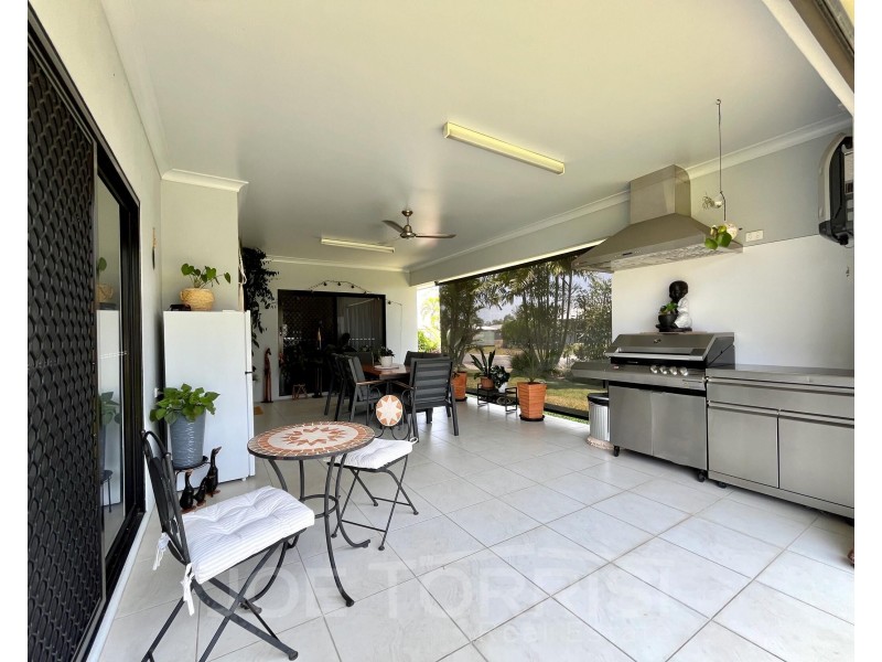 17 Sunbird Parade, Mareeba QLD 4880