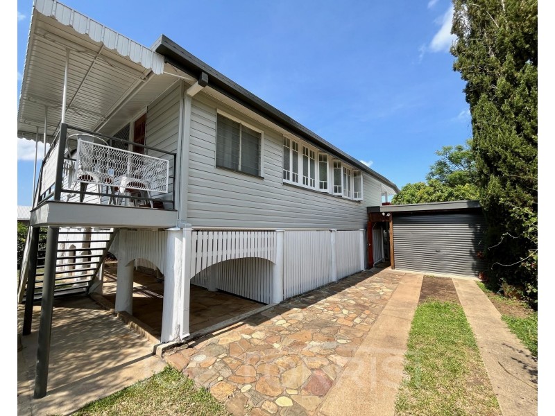 119 Walsh Street, Mareeba QLD 4880