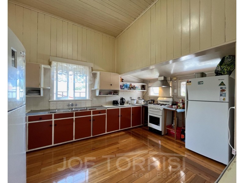 119 Walsh Street, Mareeba QLD 4880