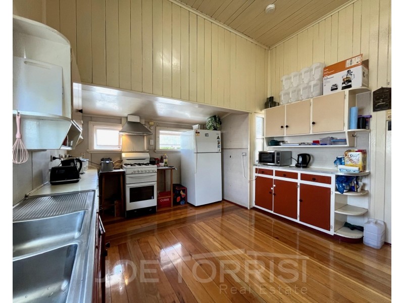 119 Walsh Street, Mareeba QLD 4880