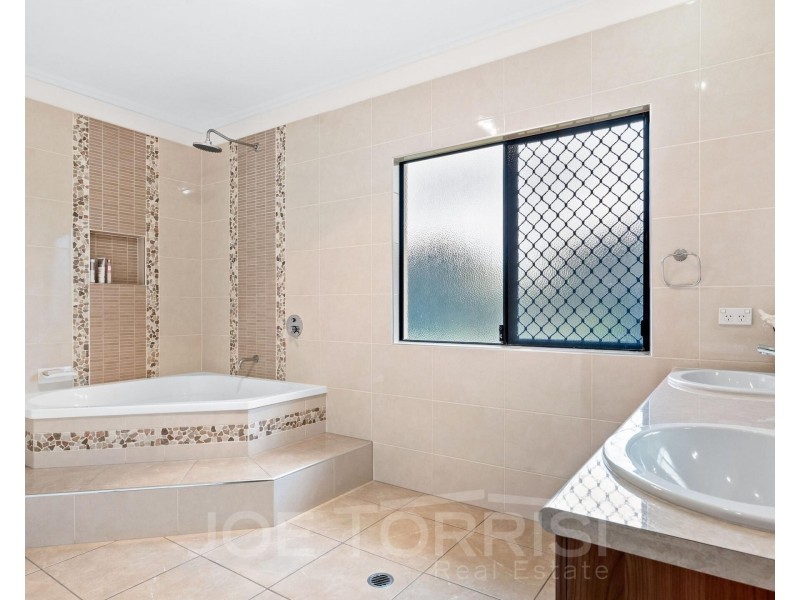 48 Emerald End Road, Mareeba QLD 4880