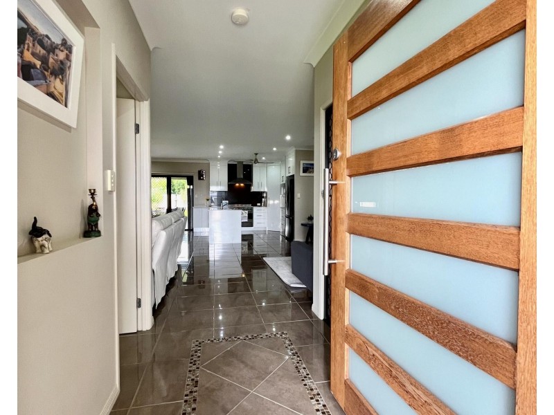 21 Mirrabook Avenue, Mareeba QLD 4880