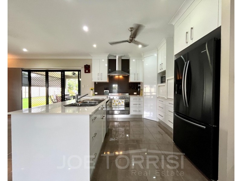 21 Mirrabook Avenue, Mareeba QLD 4880