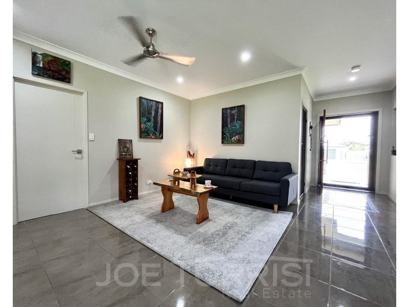 21 Mirrabook Avenue, Mareeba QLD 4880