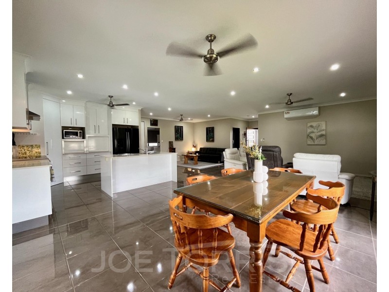 21 Mirrabook Avenue, Mareeba QLD 4880