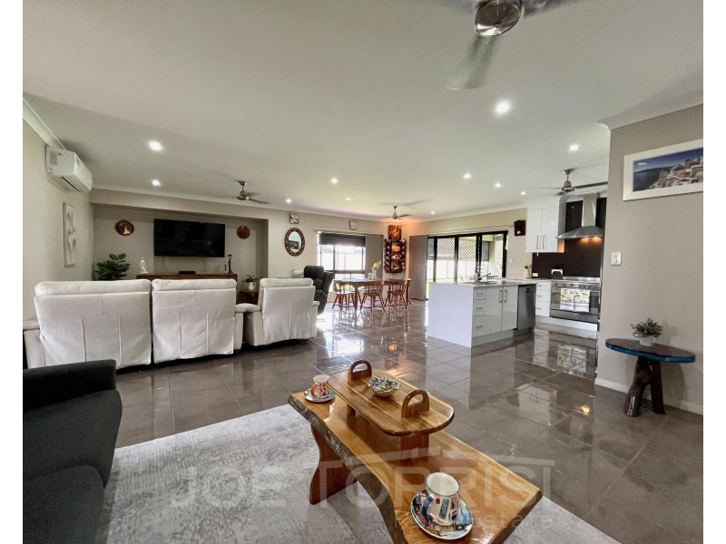 21 Mirrabook Avenue, Mareeba QLD 4880