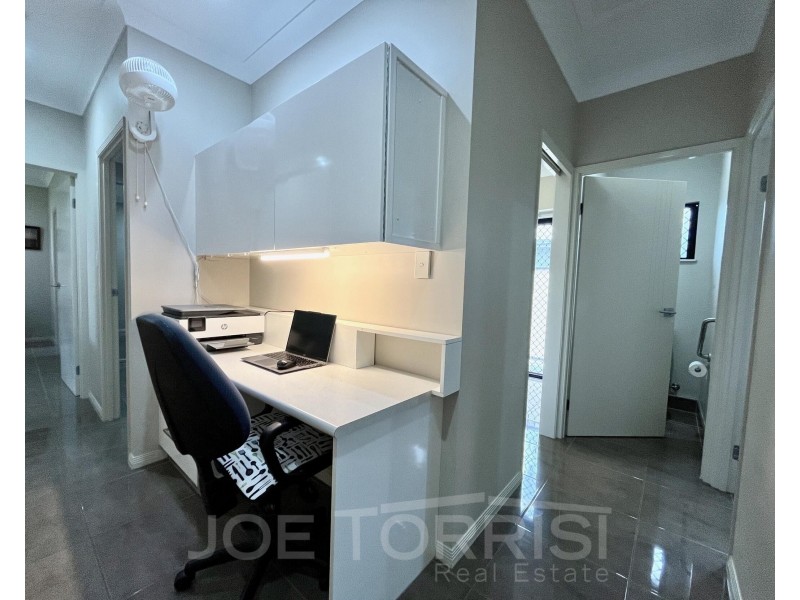 21 Mirrabook Avenue, Mareeba QLD 4880