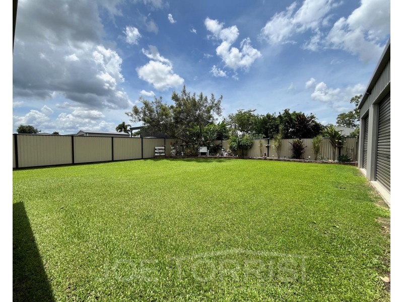 21 Mirrabook Avenue, Mareeba QLD 4880