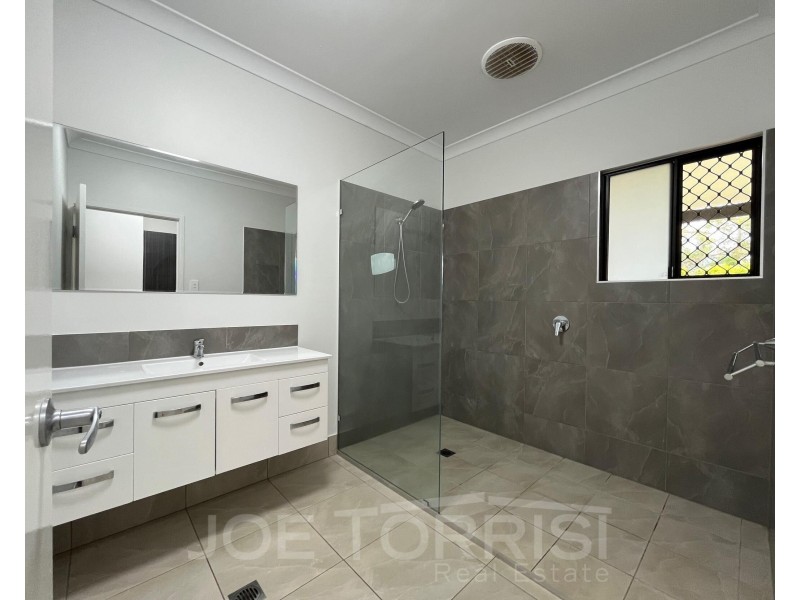 9 Summer Street, Mareeba QLD 4880