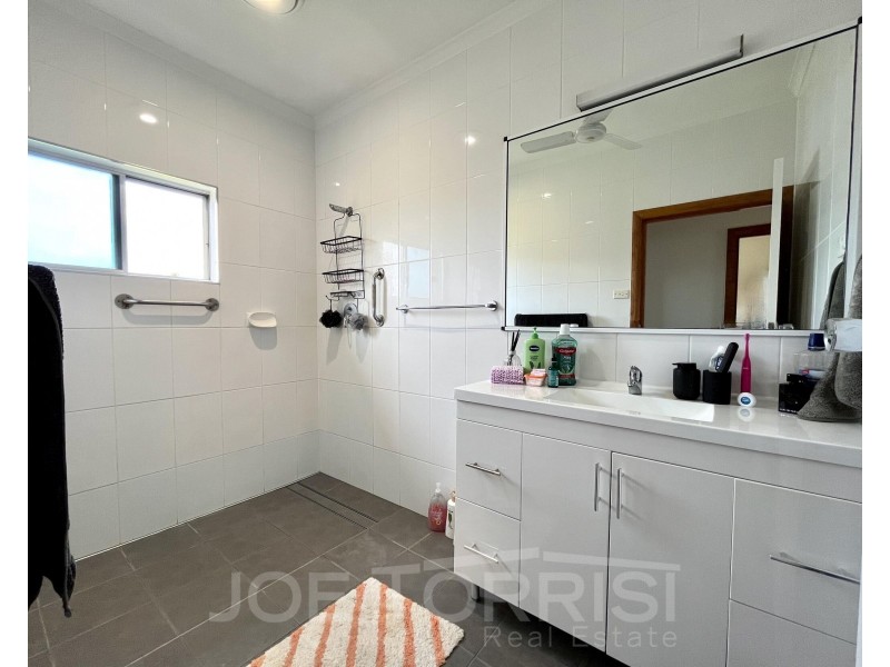 28 Hastings Drive, Mareeba QLD 4880