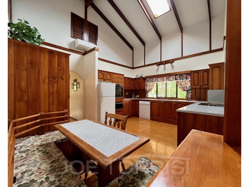 24 Owens Street, Mareeba QLD 4880