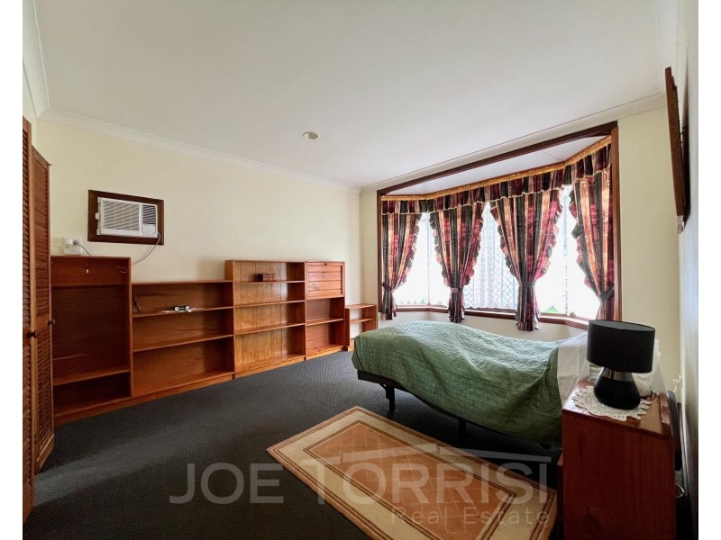 24 Owens Street, Mareeba QLD 4880