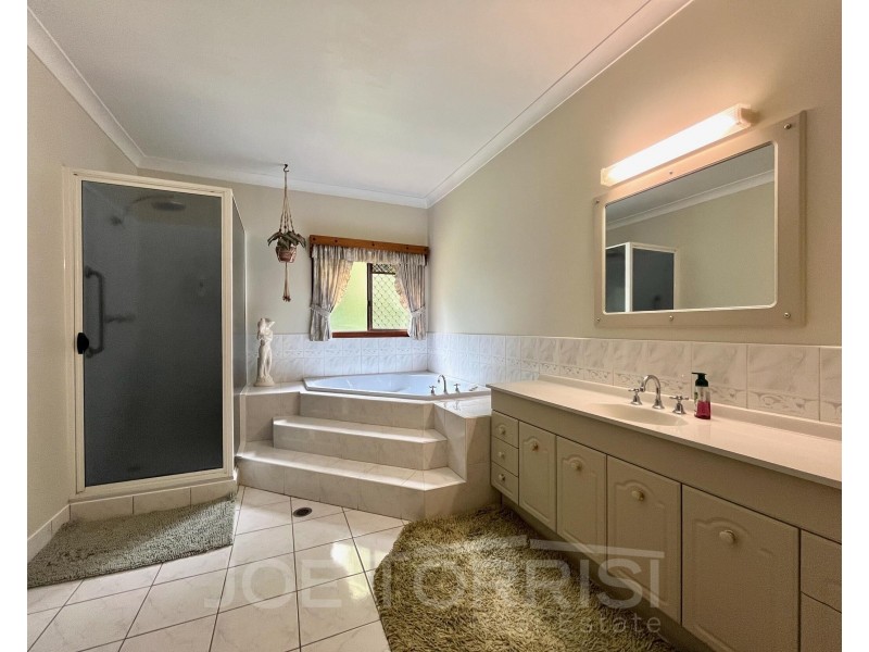 24 Owens Street, Mareeba QLD 4880