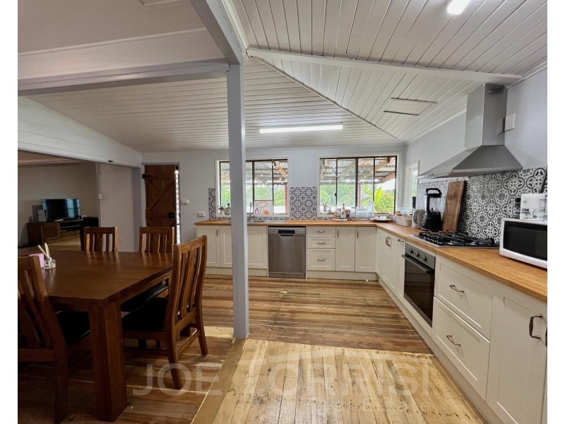 6 Molloy Street, Mareeba QLD 4880