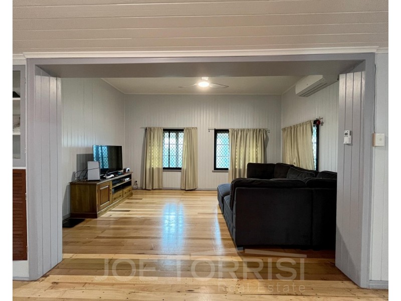 6 Molloy Street, Mareeba QLD 4880