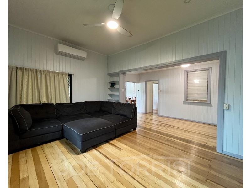 6 Molloy Street, Mareeba QLD 4880