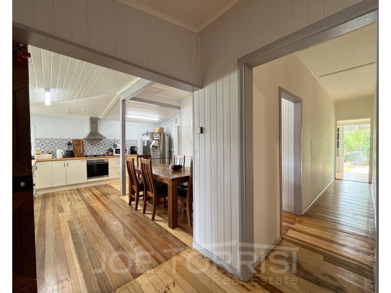 6 Molloy Street, Mareeba QLD 4880