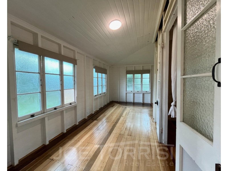 6 Molloy Street, Mareeba QLD 4880