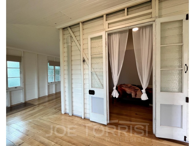 6 Molloy Street, Mareeba QLD 4880