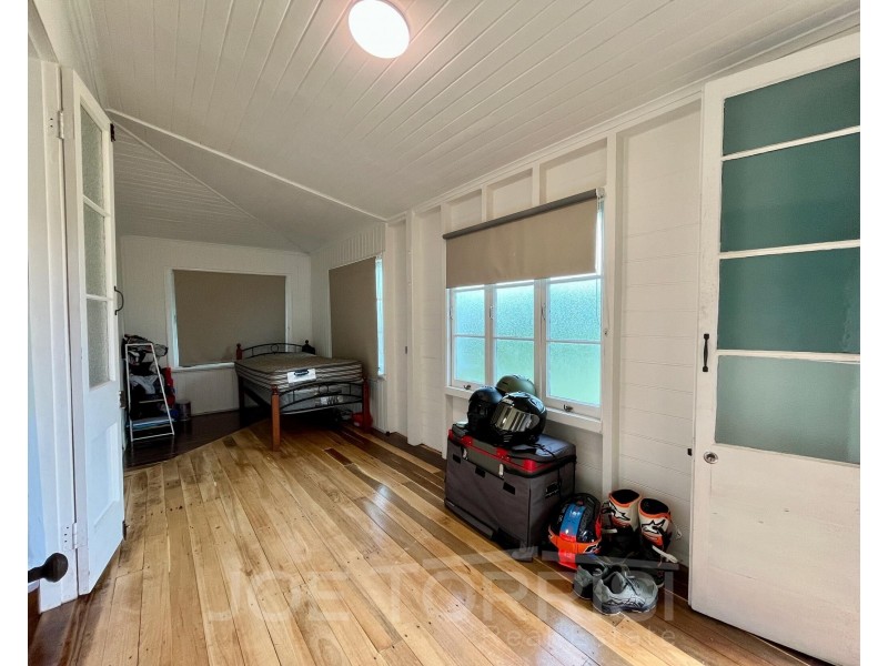 6 Molloy Street, Mareeba QLD 4880