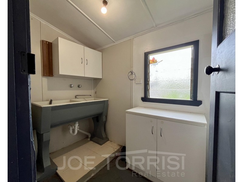 6 Molloy Street, Mareeba QLD 4880