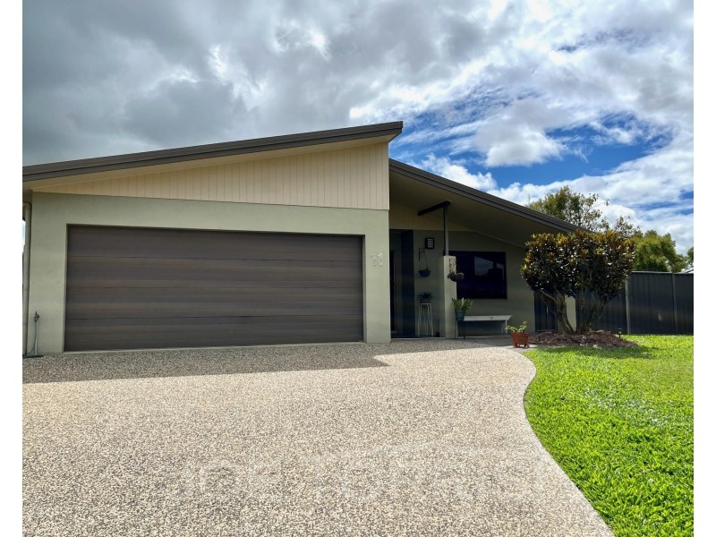 11 Frigate Close, Mareeba QLD 4880