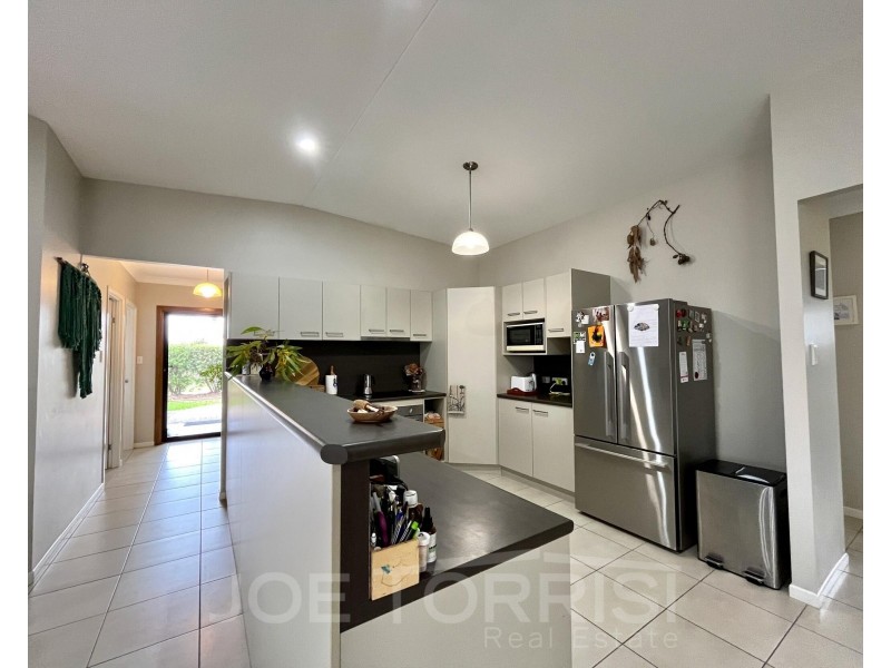 11 Frigate Close, Mareeba QLD 4880