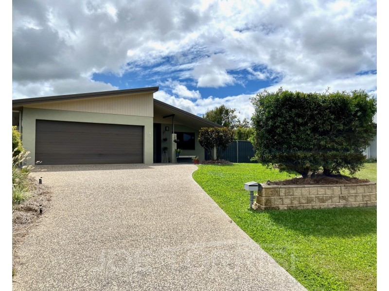 11 Frigate Close, Mareeba QLD 4880